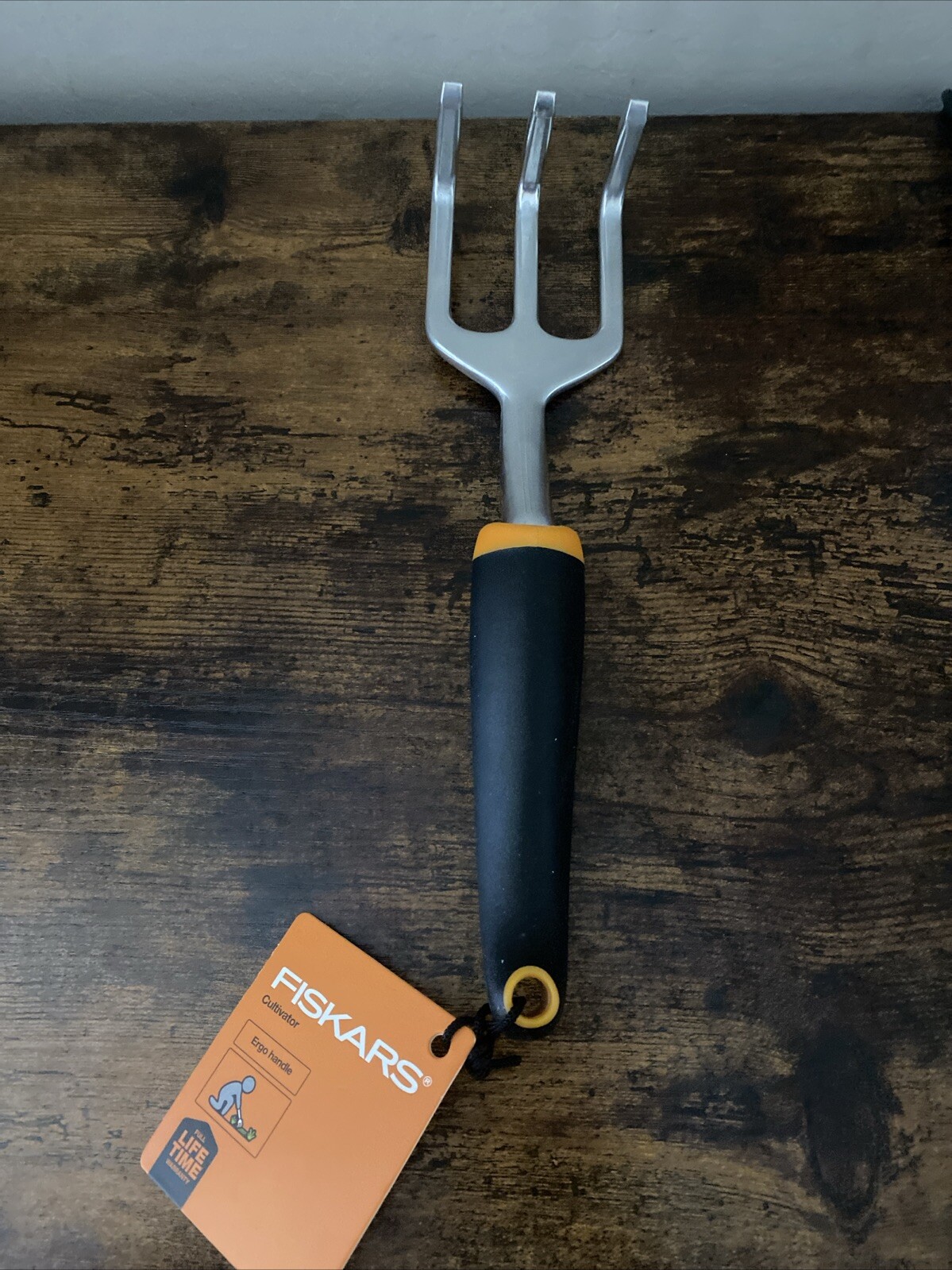 Fiskars Ergo Cultivator – Heavy Duty Gardening Hand Tool – NEW- FREE SHIPPING