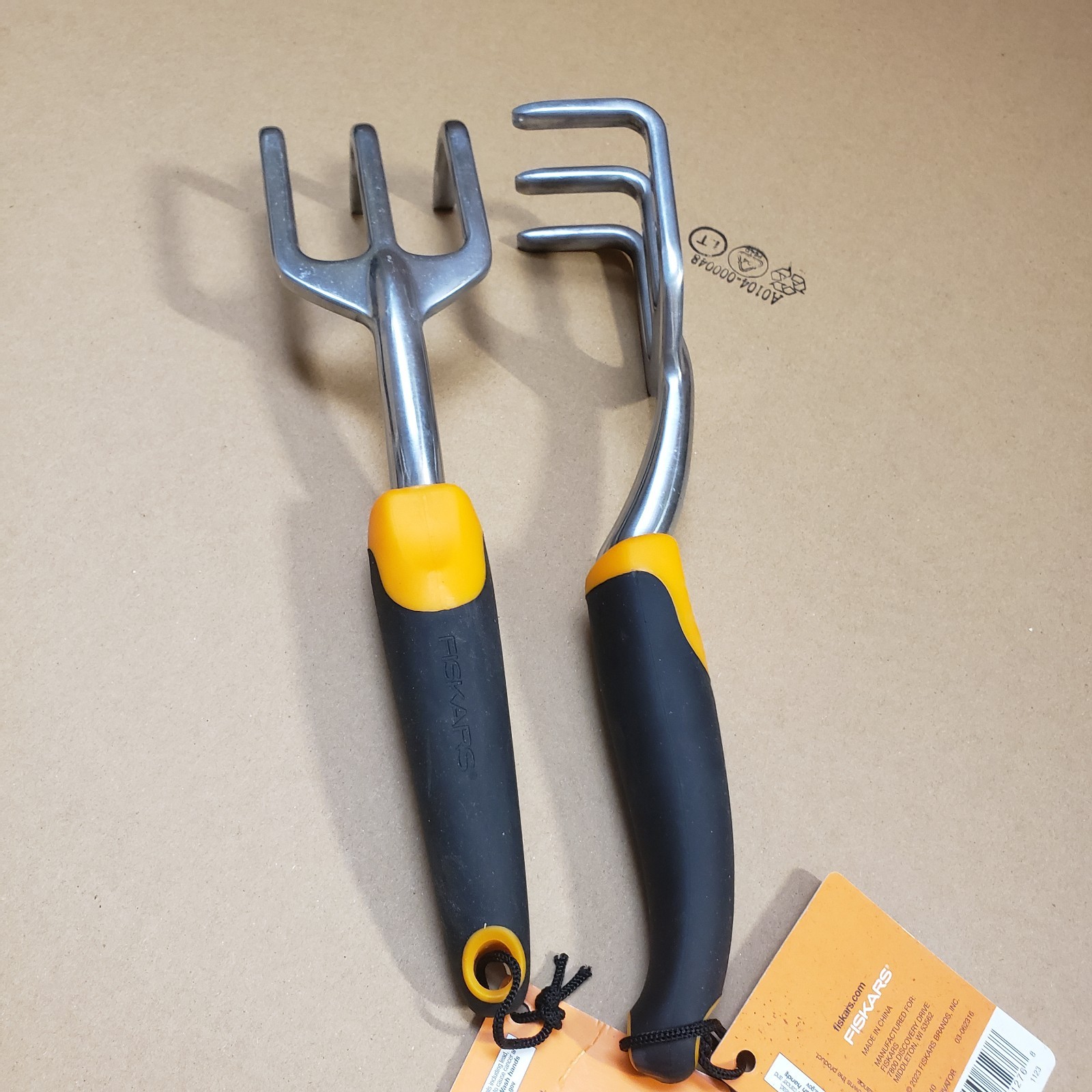 Fiskars Cultivator Ergo 2Pcs Handle Garden Heavy Duty Tools Gardening Rake New